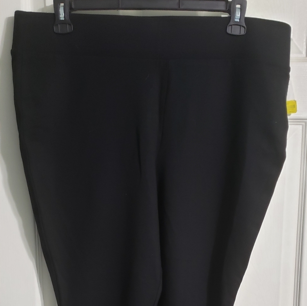 NINJA MOVES..NWT, LARRY LEVINE, 20W, BLACK, SLIM, ANKLE LENGTH PANTS...
